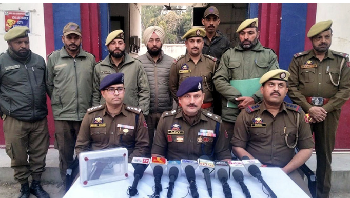 Two drug peddlers held with heroin-like-substance, firearm in Bishnah